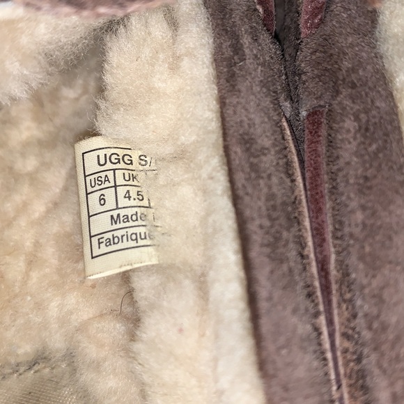 Ugg Australia  Ansley Women's Slippers US 6 Dolphin Sheepskin Moccasin. Used. - Picture 8 of 12